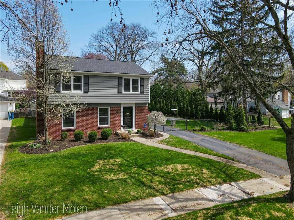 East Grand Rapids, MI 49506,1042 Floral Avenue SE