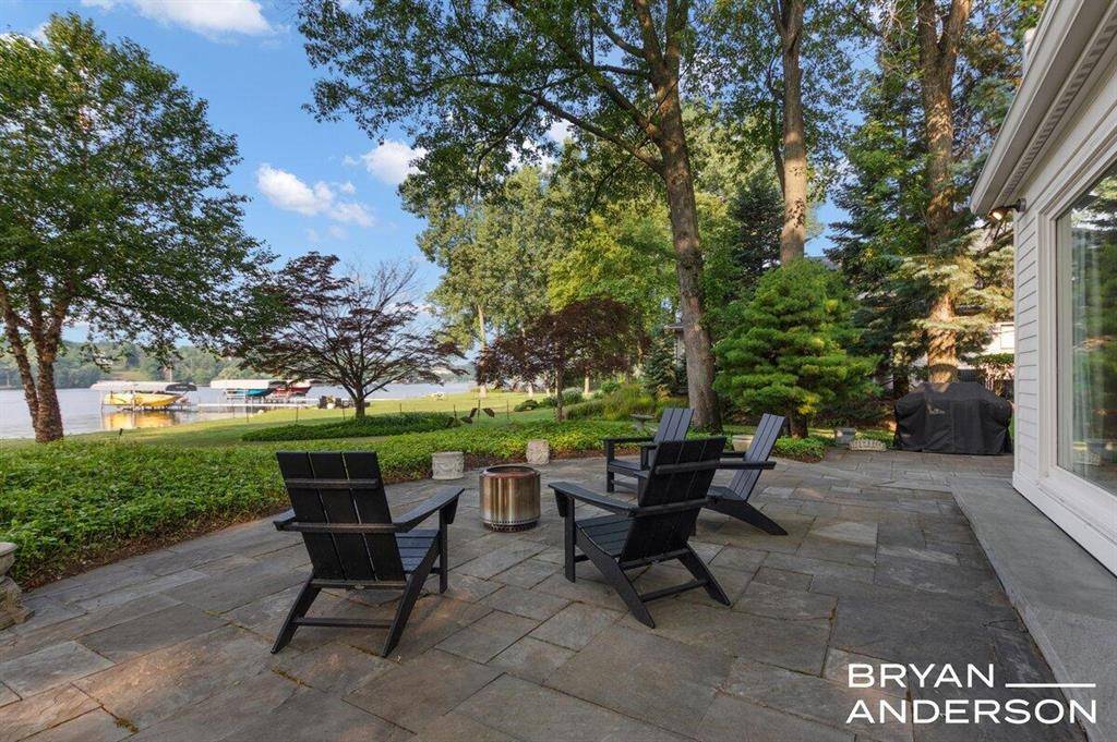 East Grand Rapids, MI 49506,3150 Manhattan Lane SE