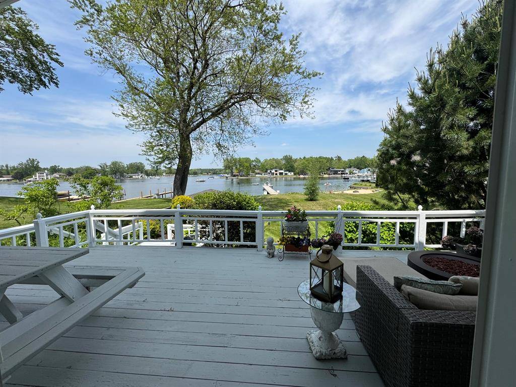 Ferrysburg, MI 49456,16933 Royal Lane