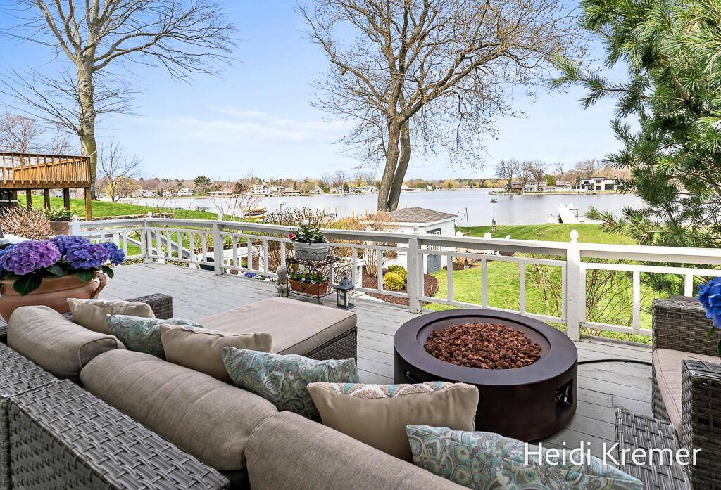 Ferrysburg, MI 49456,16933 Royal Lane