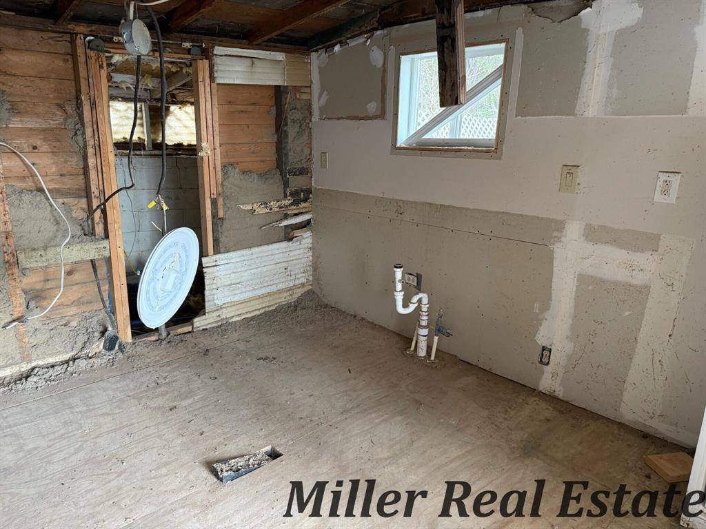 Carlton Twp, MI 49058,2802 Leach Lake Lane
