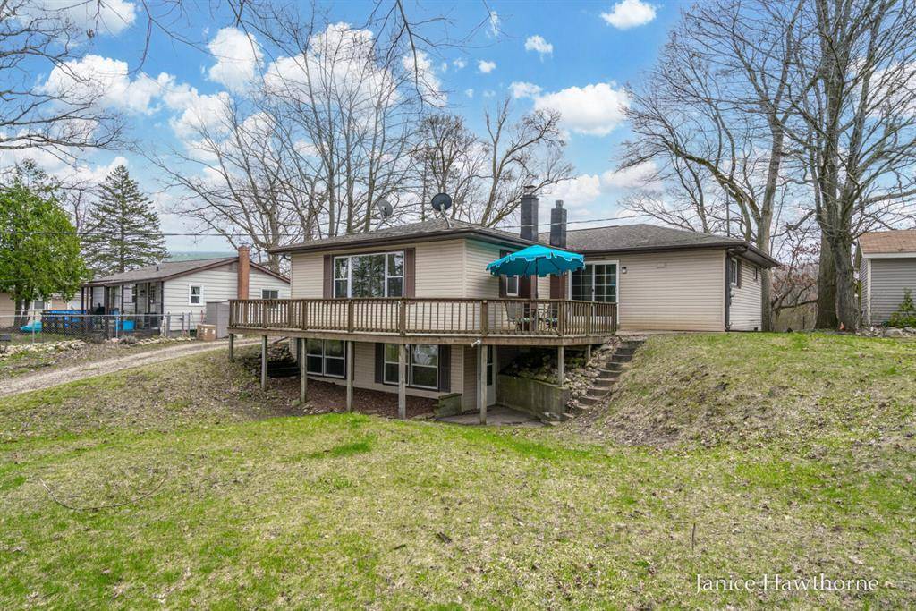Johnstown Twp, MI 49017,562 W Hickory Road