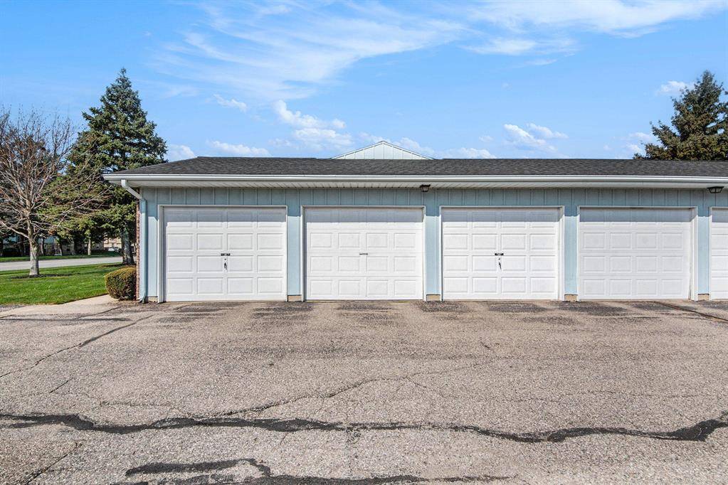 Kentwood, MI 49548,5984 Leisure South Drive SE