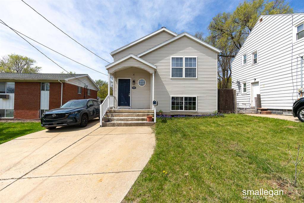 Wyoming, MI 49509,3229 Charlesgate Avenue SW