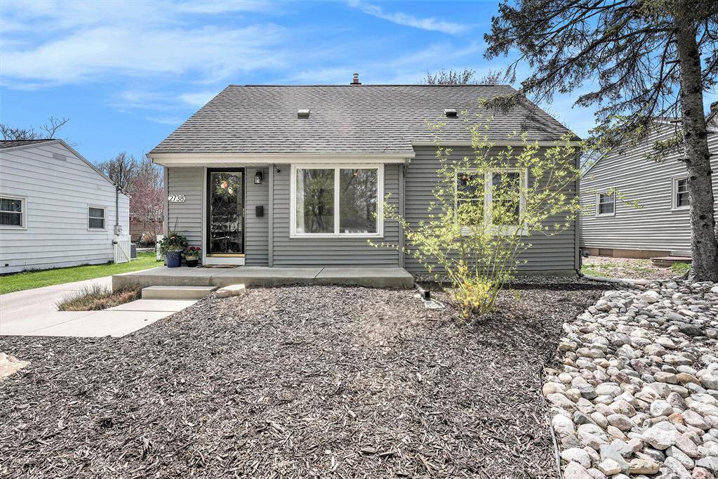 East Grand Rapids, MI 49506,2738 Richards Drive SE