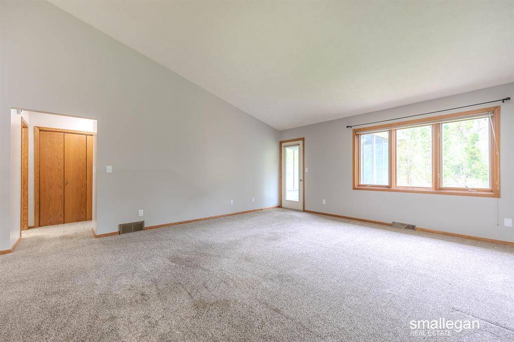 Walker, MI 49534,1015 Country Gardens NW