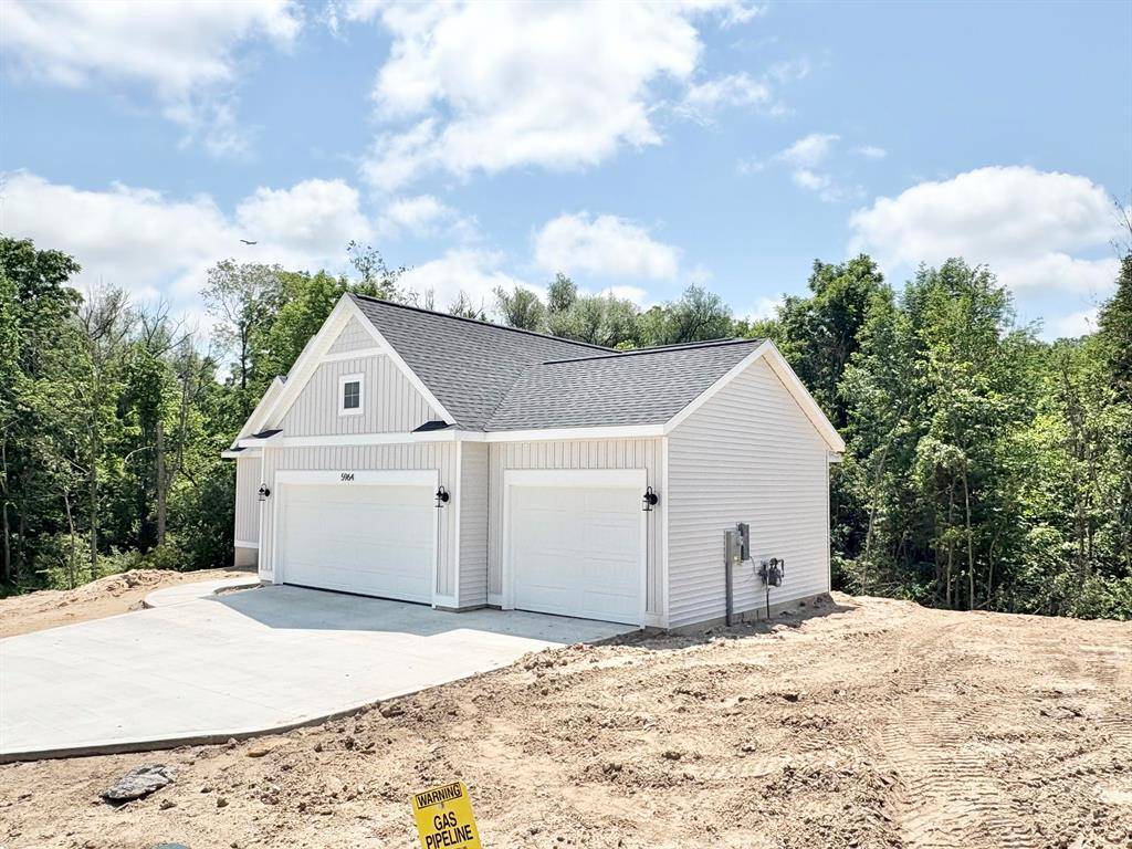 Caledonia Twp, MI 49316,5964 Valley Point Drive SE