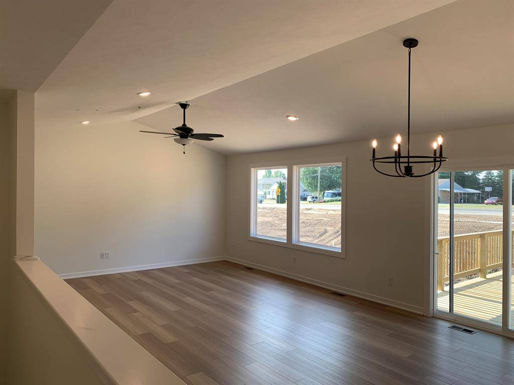 Alpine Twp, MI 49321,978 Ellerston Street NW 33