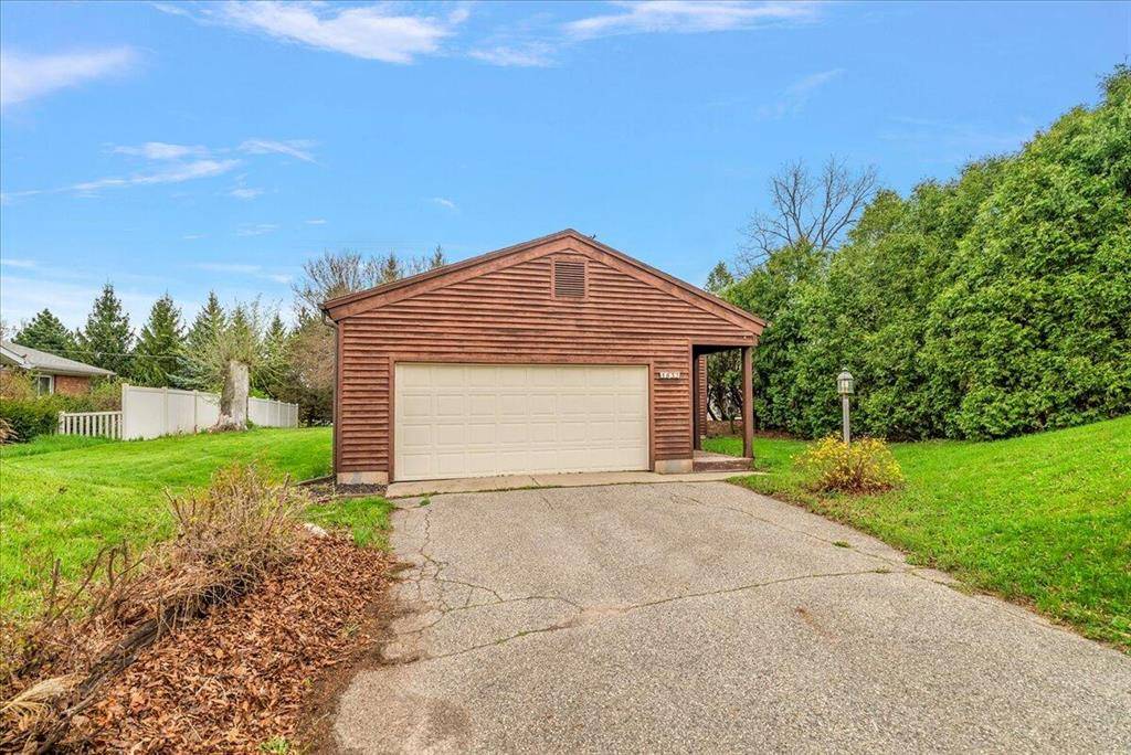 Grand Rapids Twp, MI 49504,1833 Lake Michigan Drive NW