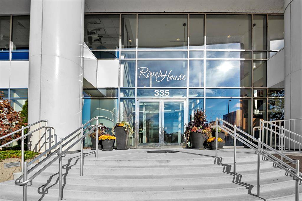 Grand Rapids, MI 49504,335 Bridge Street NW Building: 1 2106