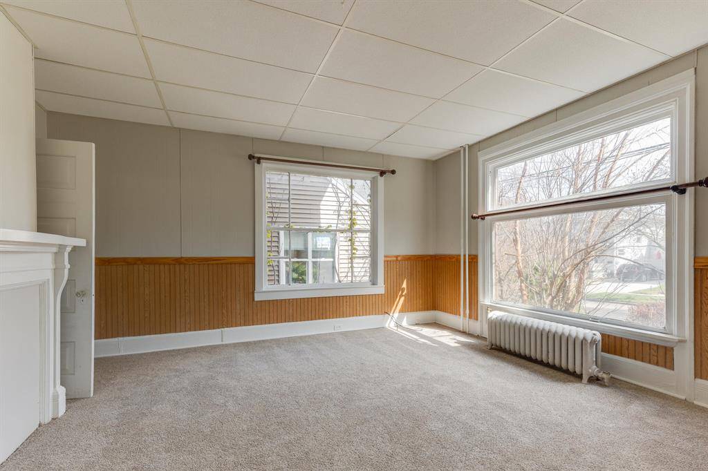 Lansing, MI 48933,616 W Genesee Street