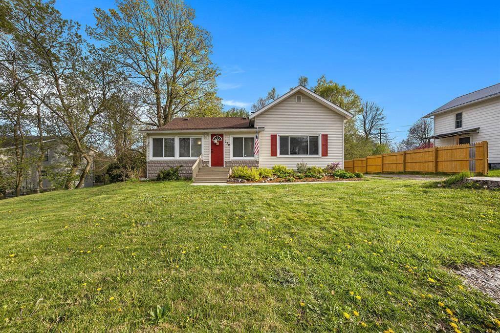 Rockford, MI 49341,220 W Division Street NE