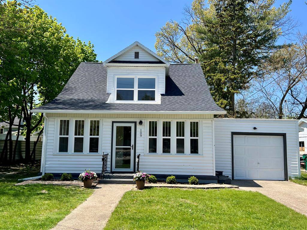 Spring Lake Vlg, MI 49456,109 S Lake Avenue