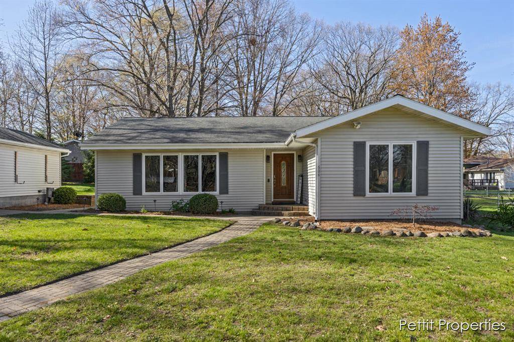 Ludington, MI 49431,604 E Lowell Street