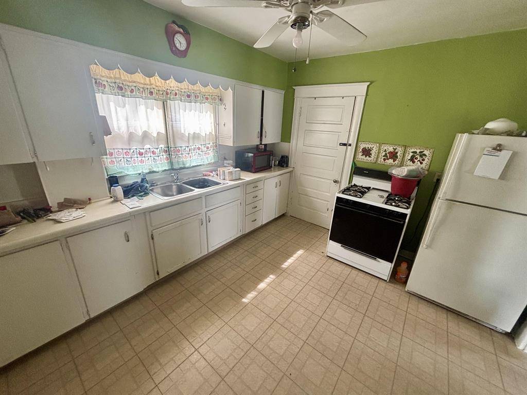 Kalamazoo, MI 49001,131 W Belmont Street