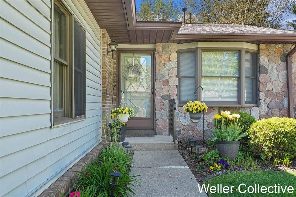 Grand Rapids, MI 49505,2166 Wildfield Drive NE 15
