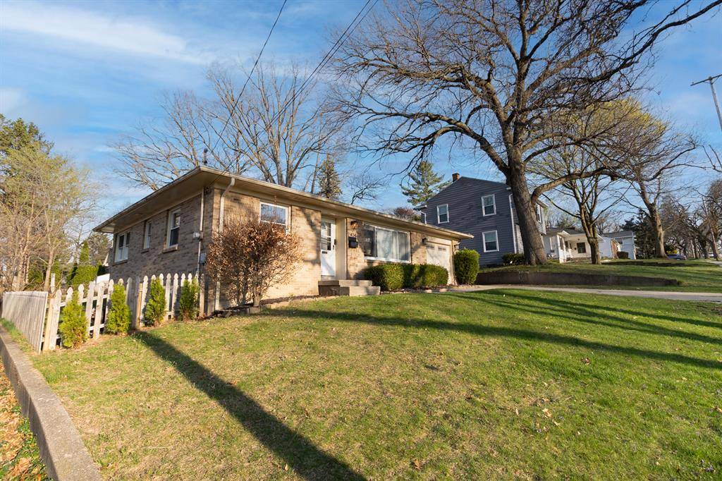 Grand Rapids, MI 49506,1434 Cambridge Drive SE
