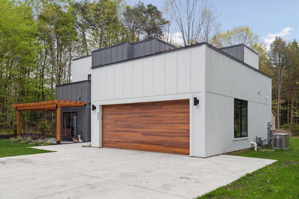 Park Twp, MI 49424,455 N Lakeshore Drive