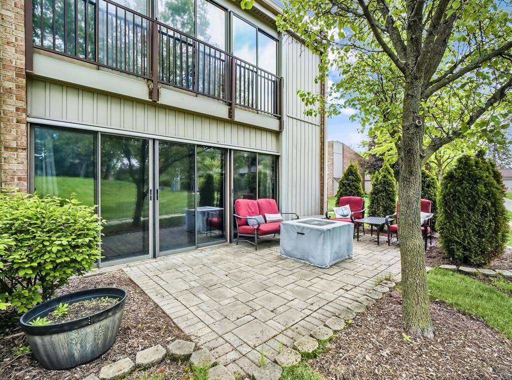 Livonia, MI 48152,18061 University Park Drive 46