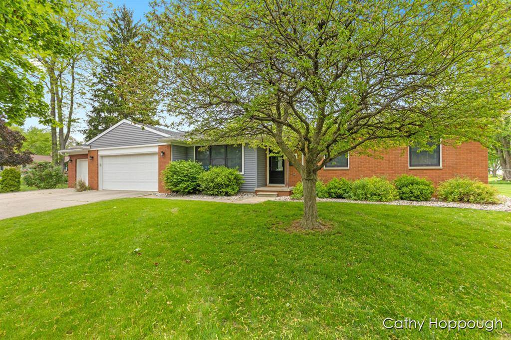 St. Johns, MI 48879,609 S Baker Street