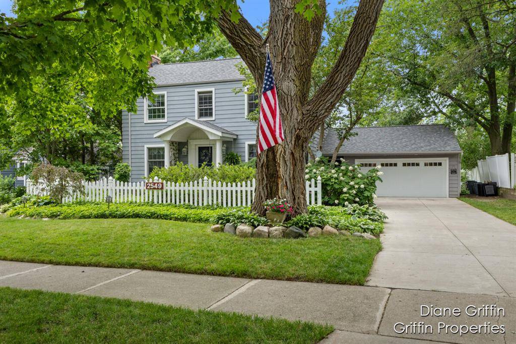 East Grand Rapids, MI 49506,2549 Beechwood Drive SE
