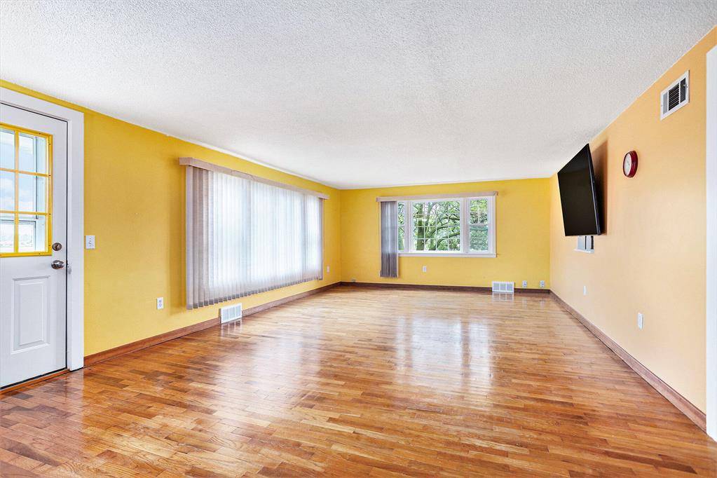 Batavia Twp, MI 49036,317 W Colon Road