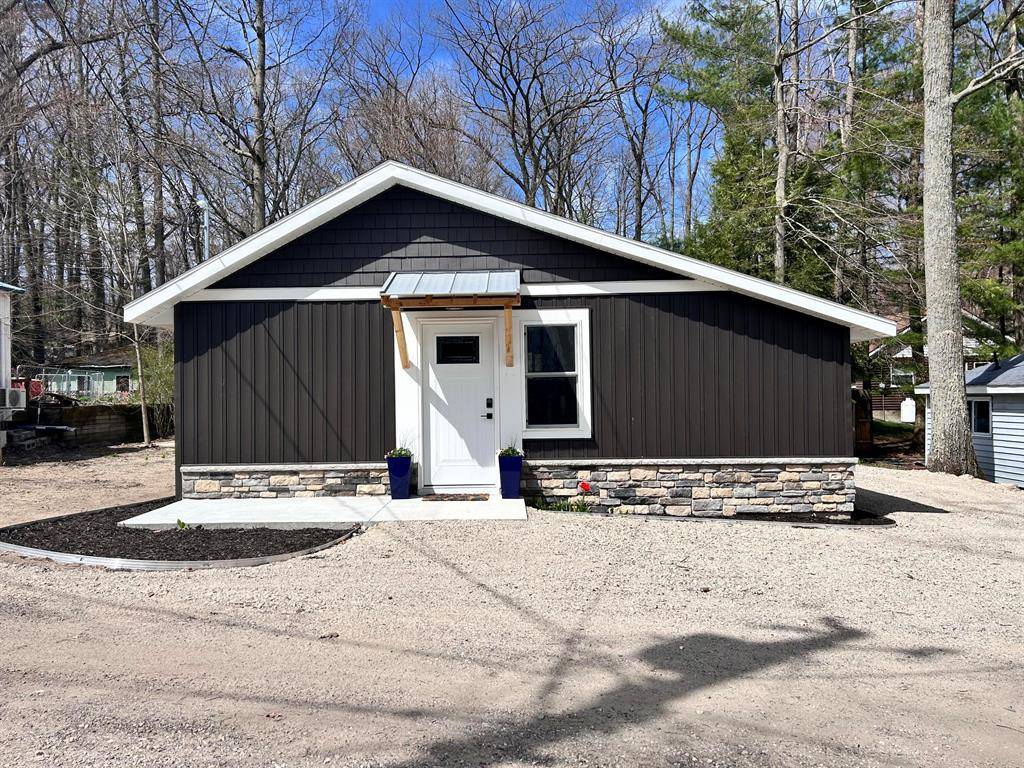 Lincoln Twp-newaygo, MI 49349,855 W Locust Street