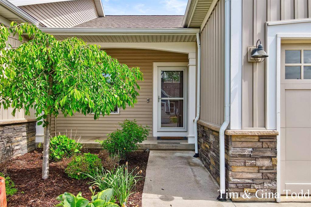 Byron Twp, MI 49315,903 S Center Park Drive SW 14