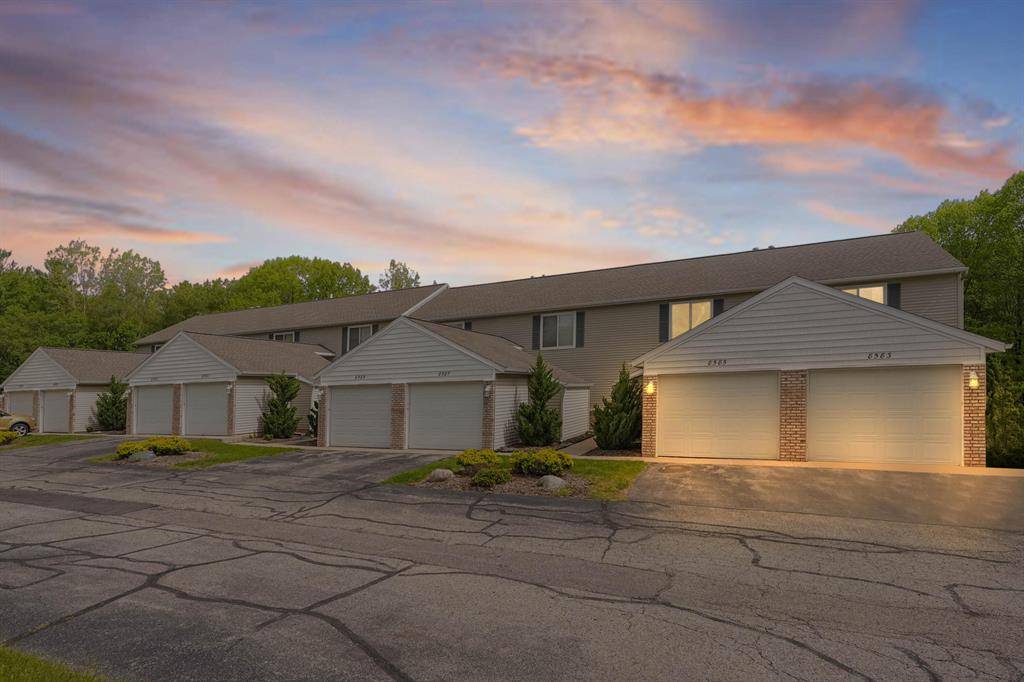 Rockford, MI 49341,8585 Courtland Drive NE