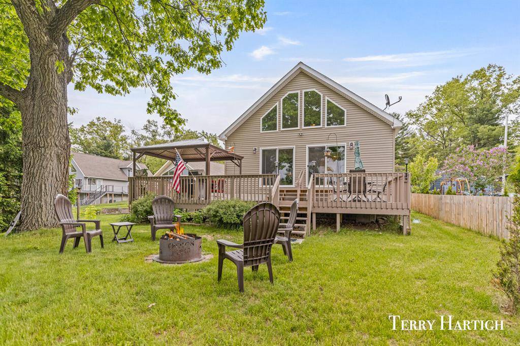 Croton Twp, MI 49337,5927 S Croton Hardy Drive