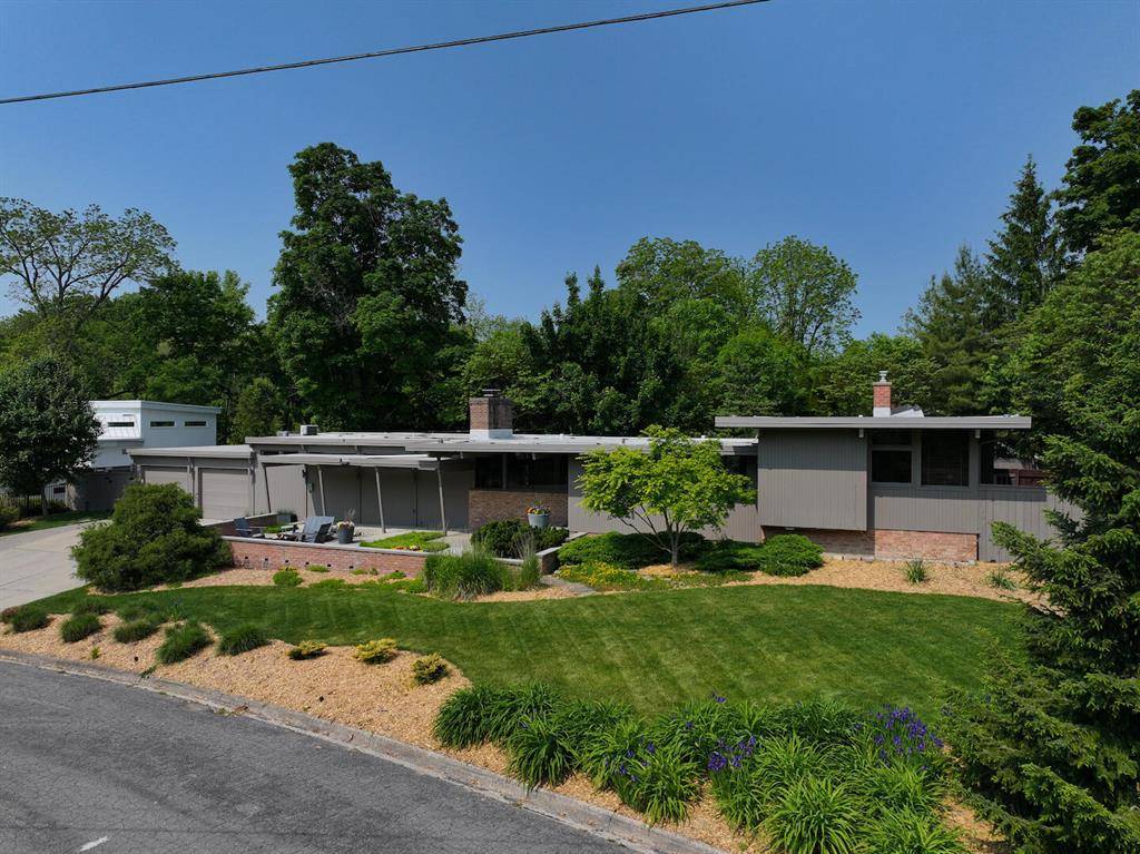Grand Rapids, MI 49503,35 Fultonwood Drive SE