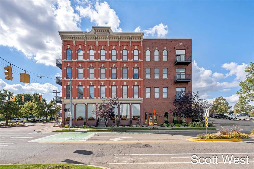 Grand Rapids, MI 49503,801 Monroe Avenue NW 402