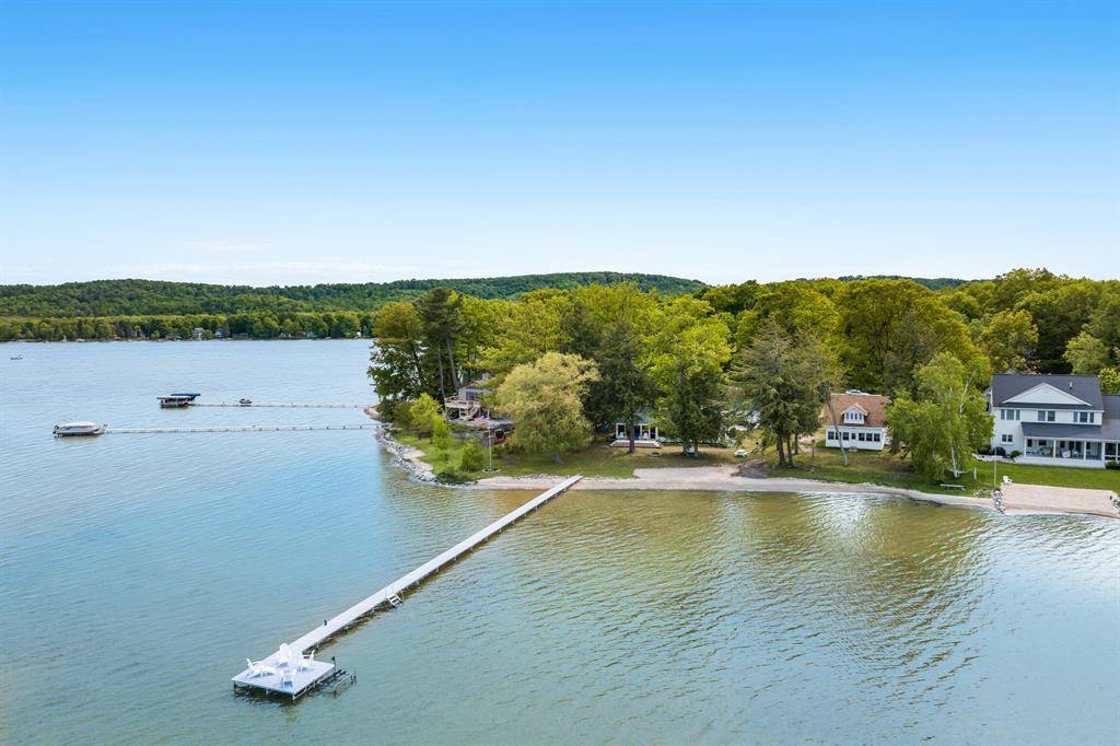 Benzonia Twp, MI 49640,4031 Birch Drive