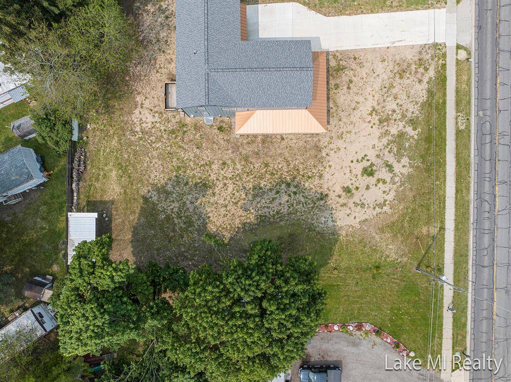 Kentwood, MI 49548,402 48th Street SE