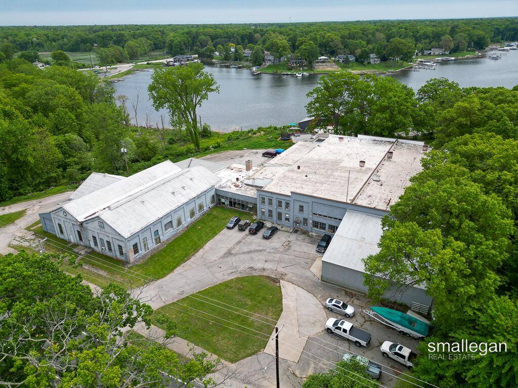 Fruitport Vlg, MI 49415,169 W Park Street