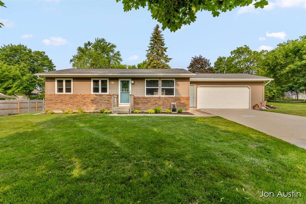 Grand Rapids, MI 49505,1111 N Hampton Drive NE