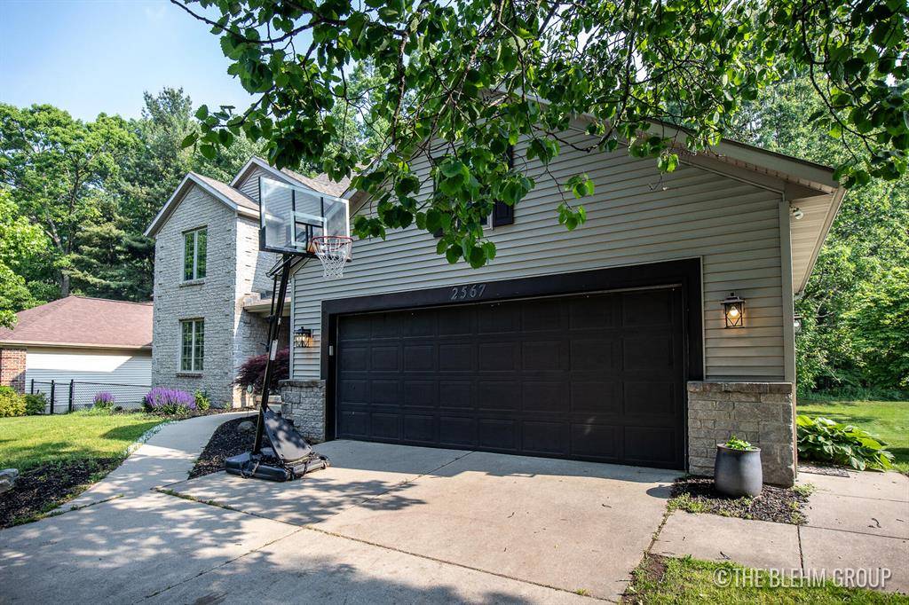 Wyoming, MI 49519,2567 Golfbury Drive SW