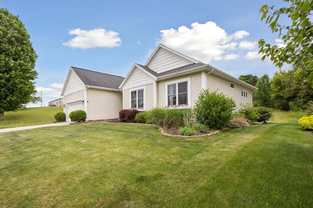 Rockford, MI 49341,552 N Creek Court NE