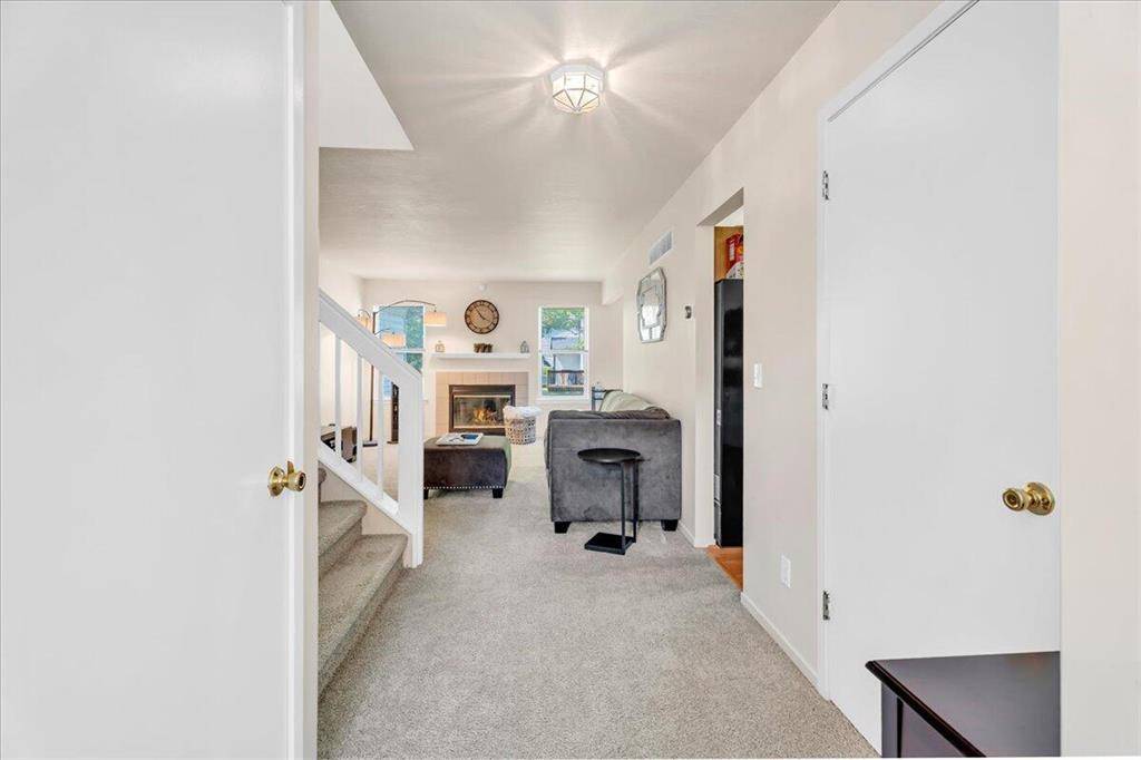 Westland, MI 48185,6921 Deerhurst Drive
