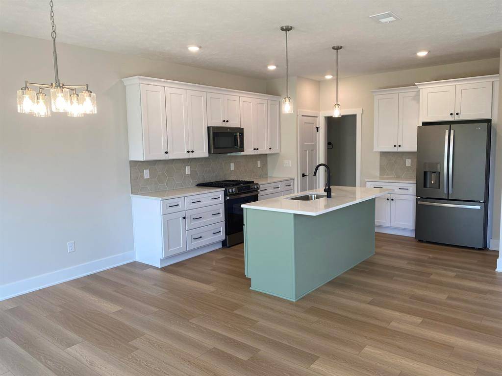 Wyoming, MI 49418,3353 Kings River Street SW 34