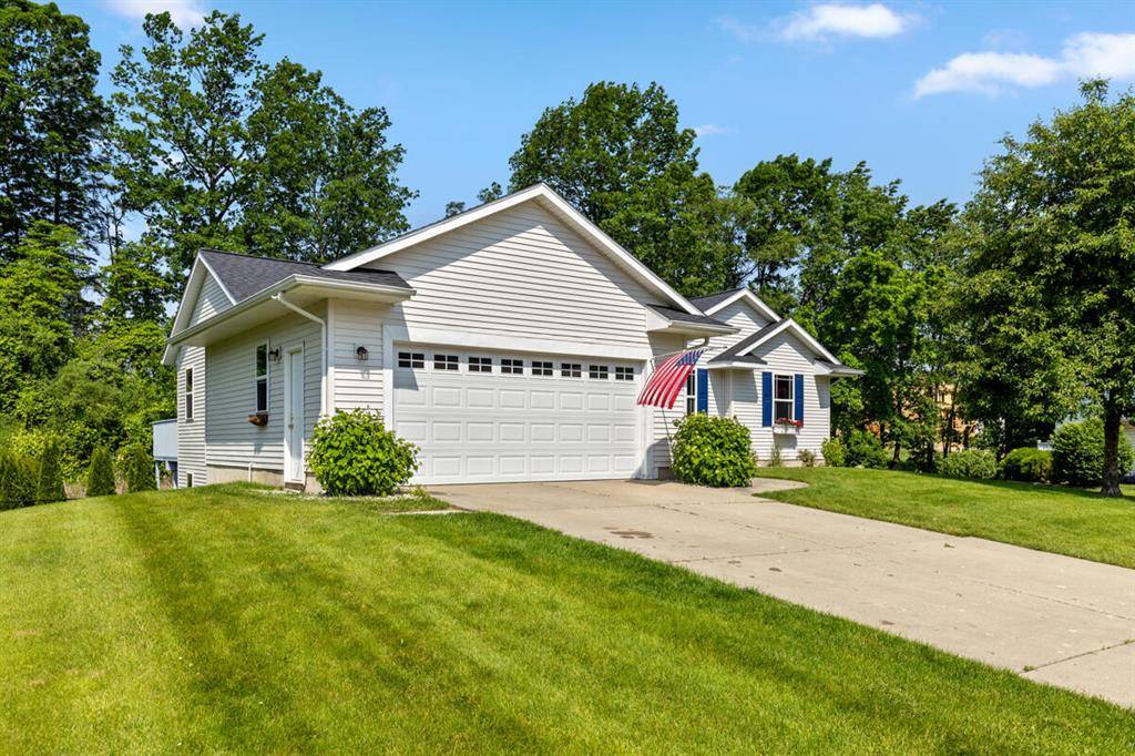 Rockford, MI 49341,369 Glenwoods Court NE