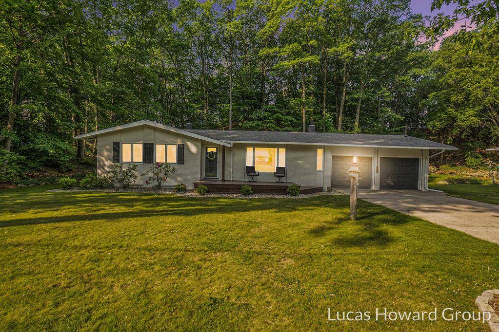 Spring Lake Twp, MI 49456,17863 Hiawatha Drive