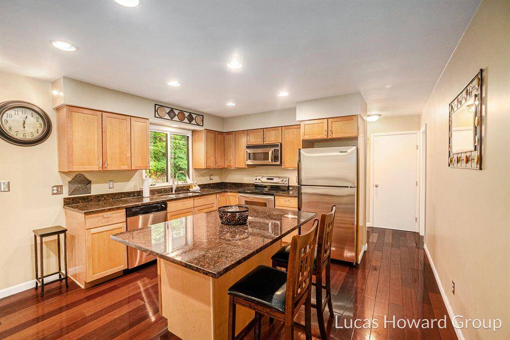 Spring Lake Twp, MI 49456,17863 Hiawatha Drive