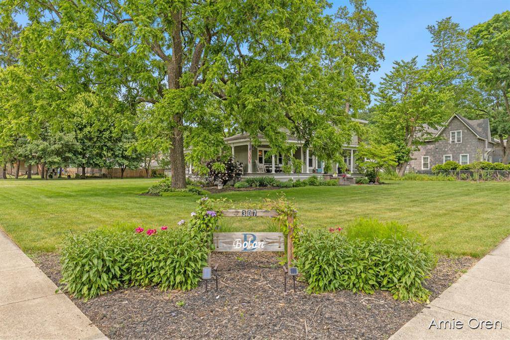 Lowell, MI 49331,307 N Jefferson Street SE