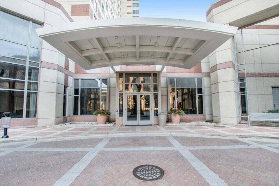 Grand Rapids, MI 49503,79 Campau Circle NW 2108
