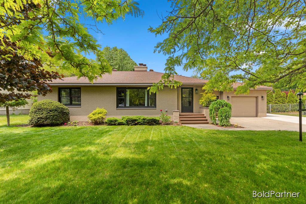 Norton Shores, MI 49441,3485 E Manitou Circle