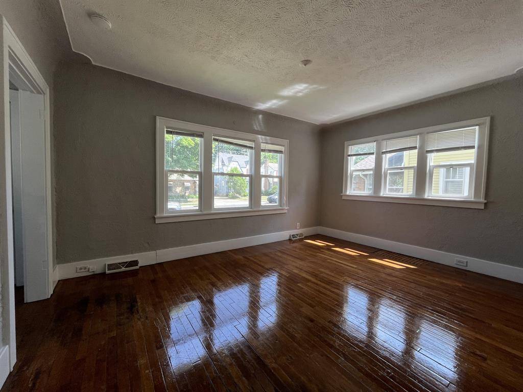Grand Rapids, MI 49507,1326 Dickinson Street SE