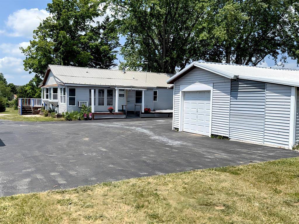 Hanover Twp, MI 49620,801 S 1st Street