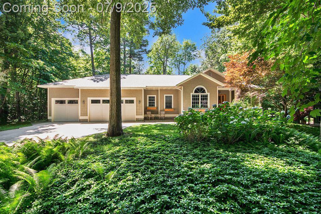 Fruitland Twp, MI 49461,5543 Oak Tree Lane