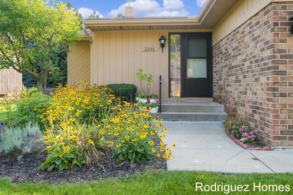Grand Rapids, MI 49505,2106 Cranbrook Drive NE